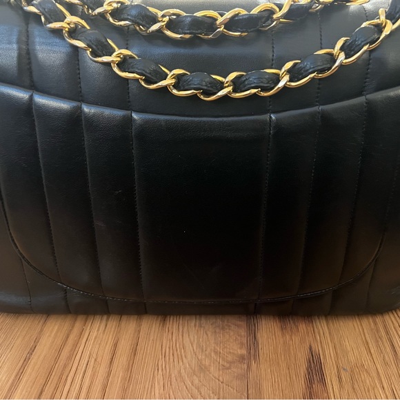 CHANEL FLAP BLACK VERTICAL LAMBSKIN  JUMBO - Picture 2 of 16